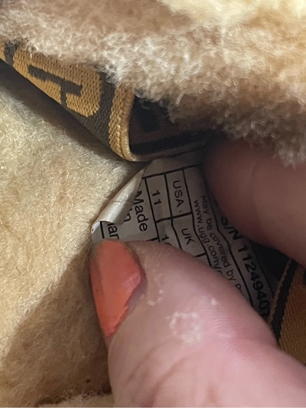 Youth Size 11 UGG Fuzzy Fluff Yeah Tiger Slippers Sandals Excellent Condition